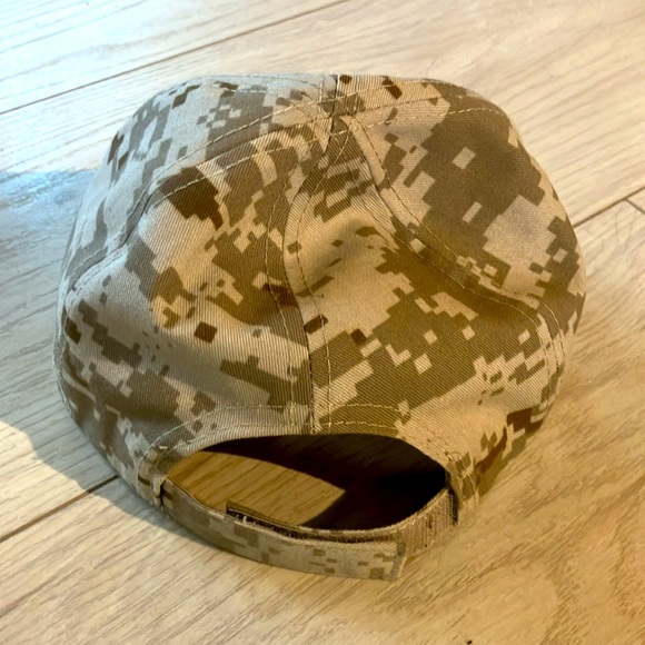 Hat/cap - Picture 2 of 6